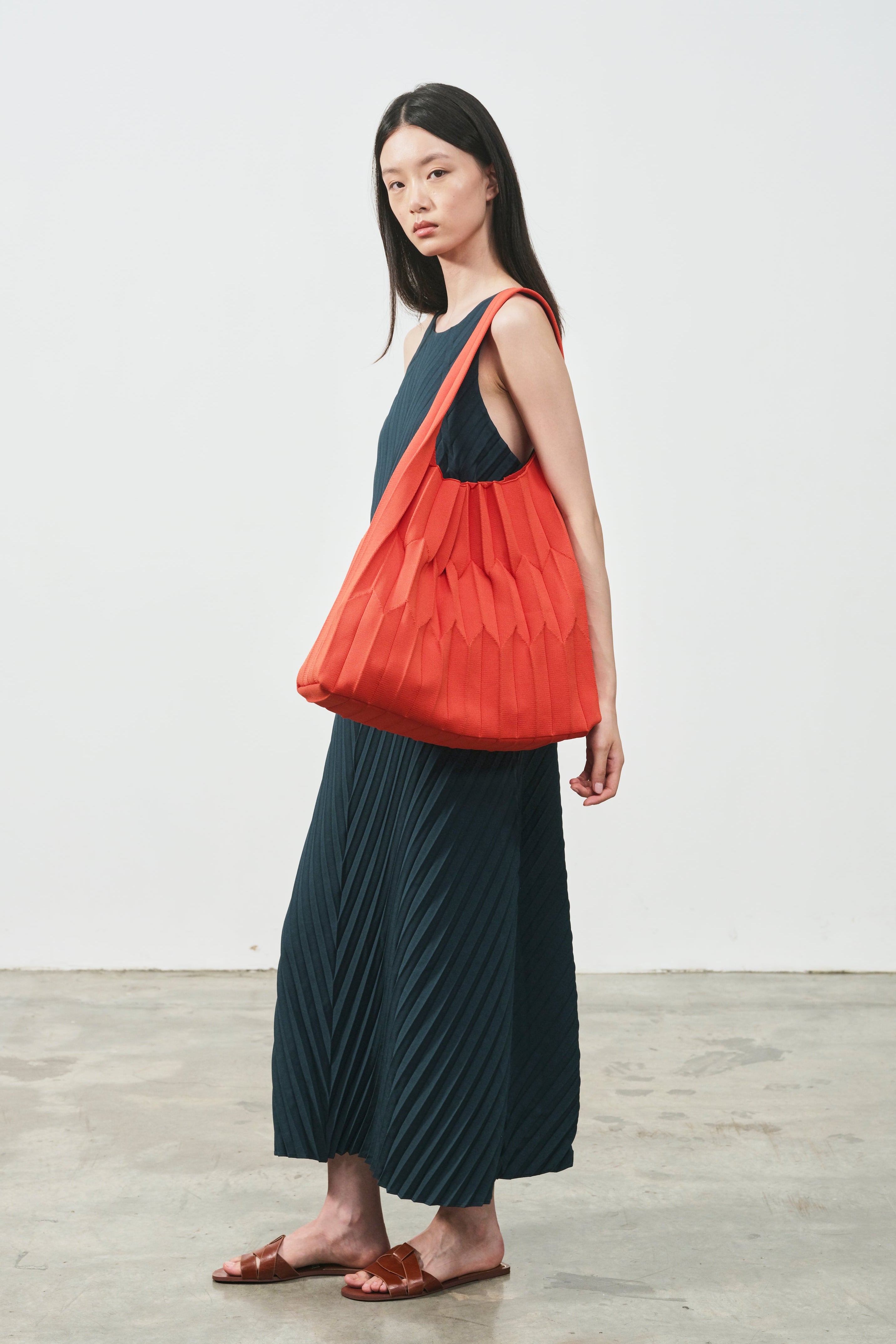 SCULPT PLEAT BAG LARGE