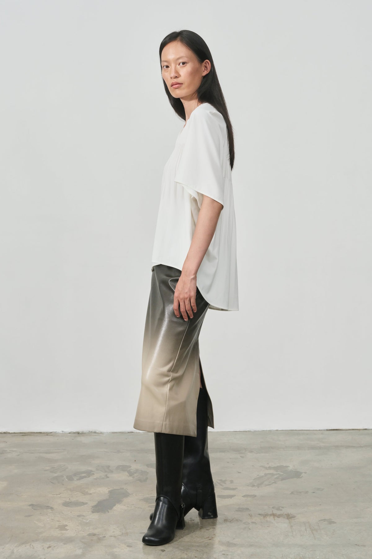 PEARL GRADIENT SKIRT