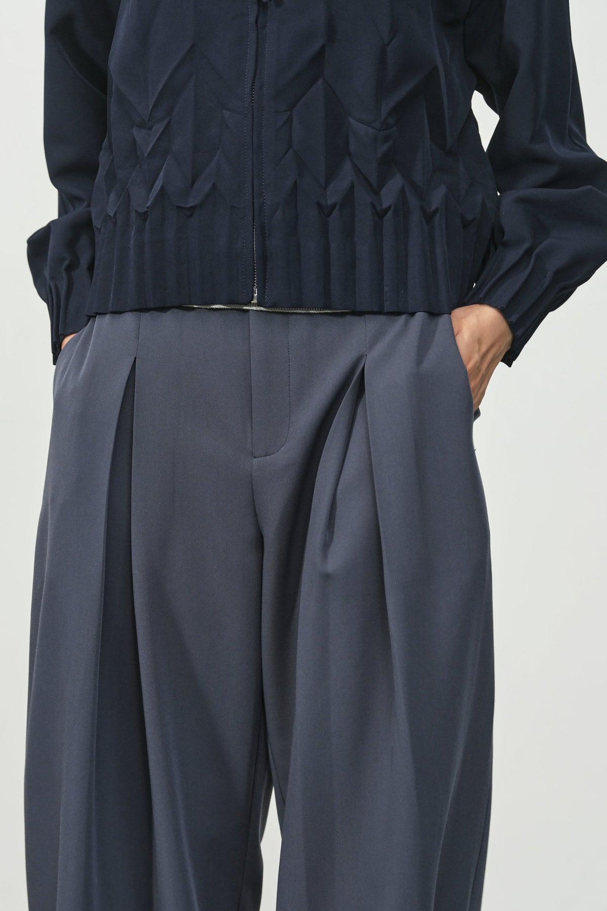 VICTOR JACKET